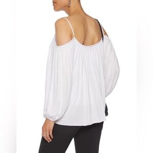 NWOT BAILEY 44 Top Blouse Loose Cold
Shoulder Blouse